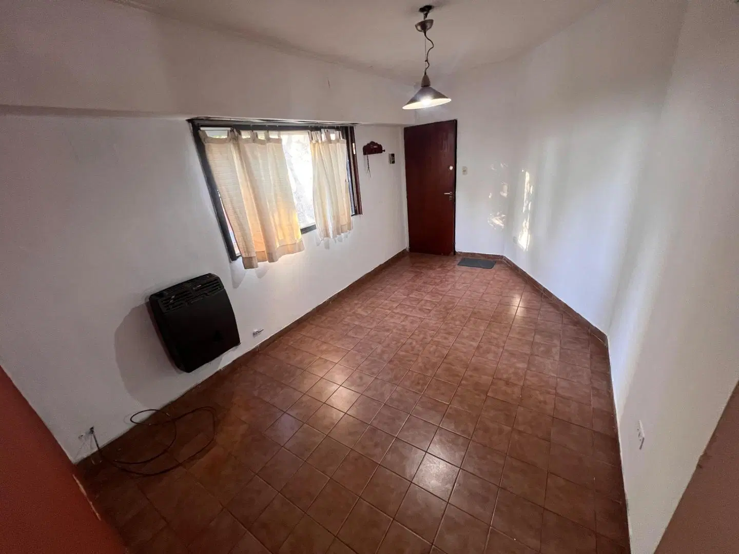 Departamento de un dormitorio con cochera en venta, La Plata 3