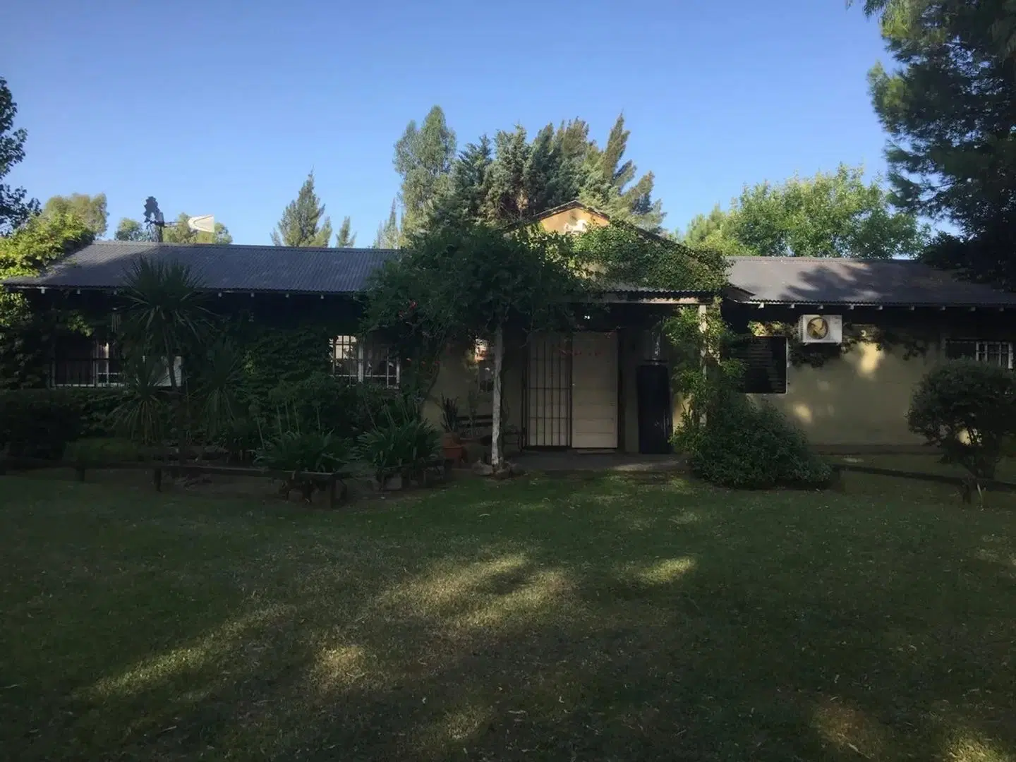 Venta de casa quinta dos dormitorios, La Plata 3