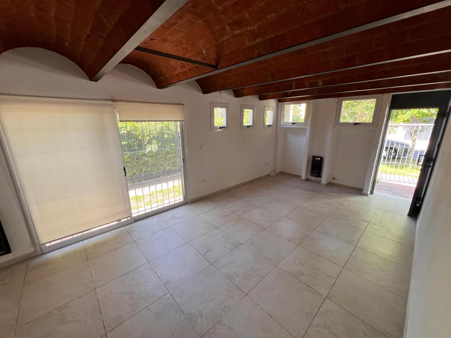 Foto de Casa venta dos dormitorios, Gonnet, La Plata, imagen 2