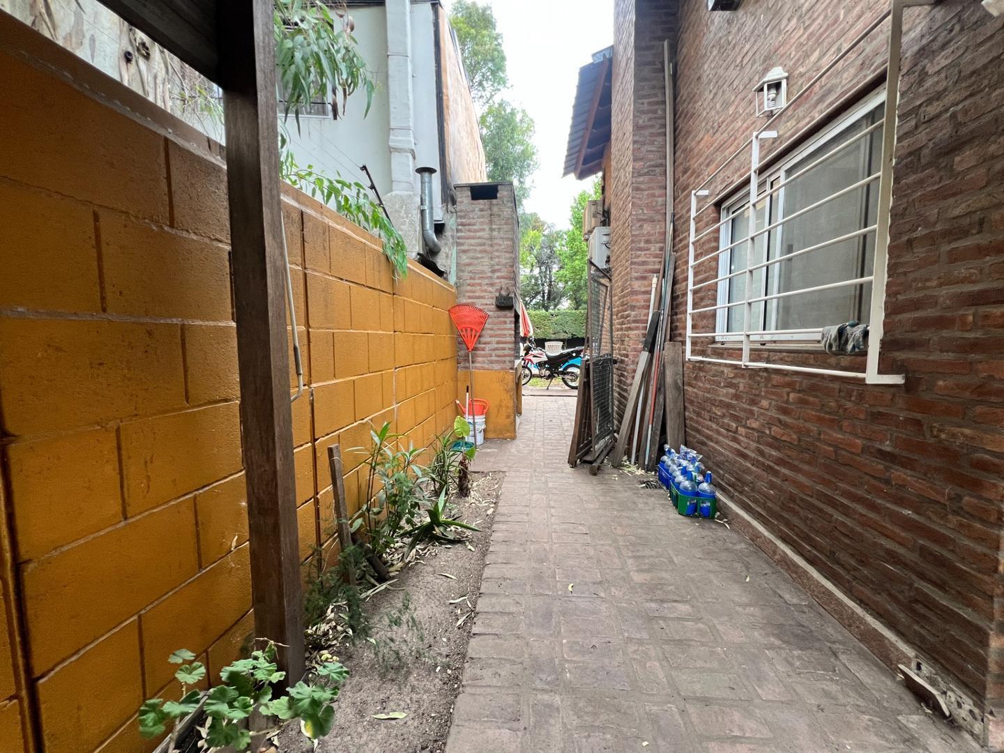 Foto de Casa de 3 dormitorios en venta en Villa Elisa, La Plata, imagen 1