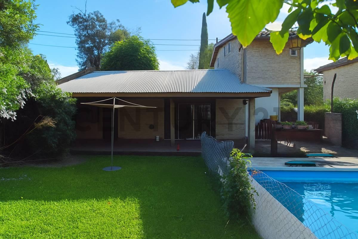 Foto de VENTA CASA 4 AMBIENTES CON PILETA-APTO CREDITO EN SAN MIGUEL, imagen 1