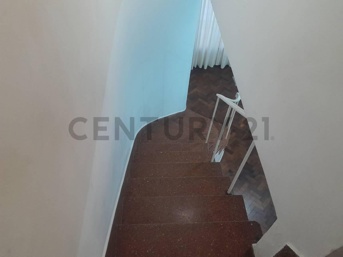 Foto de VENTA 3 AMBIENTES TIPO DÚPLEX CON PATIO Y BALCON– VENTA CON RENTA, imagen 5
