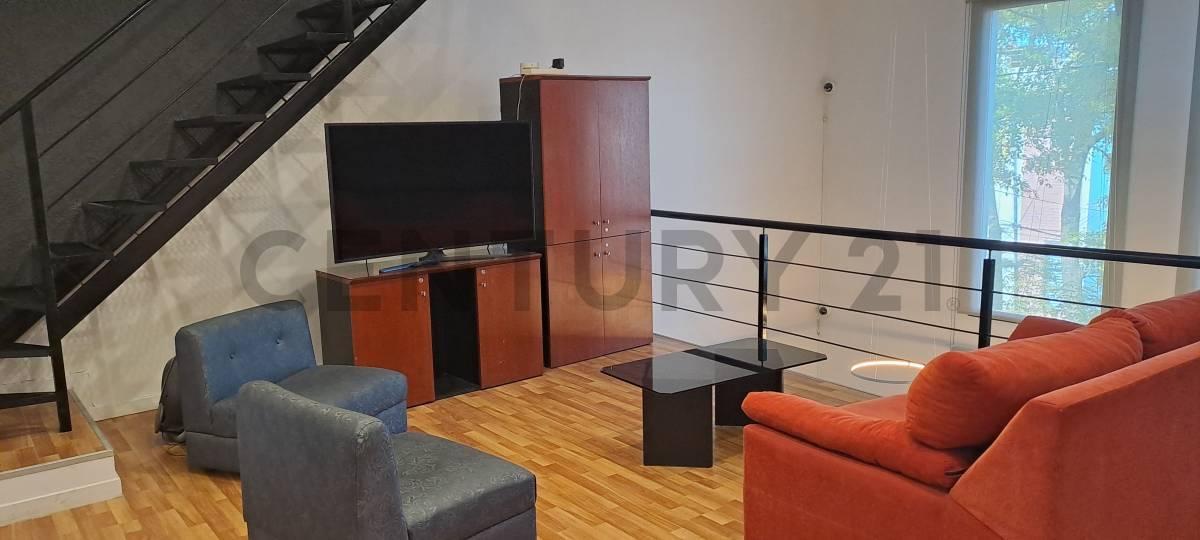 Foto de - EXCELENTE TRIPLEX DE 5 AMBIENTES MUY LUMINOSO CON COCHERA - PEQUEÑA, imagen 1