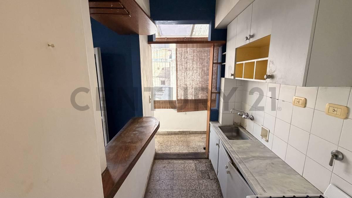 Foto de VENTA DEPARTAMENTO 2 AMBIENTES EN ALMAGRO (POR ESCALERA), imagen 3