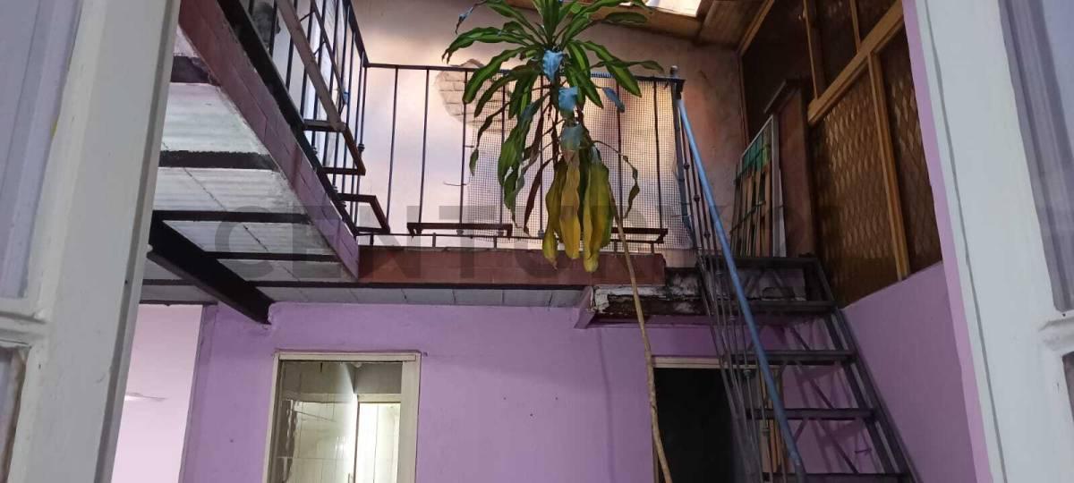 Foto de VENTA PH, PARQUE PATRICIOS, SIN EXPENSAS A REFACCIONAR, imagen 2