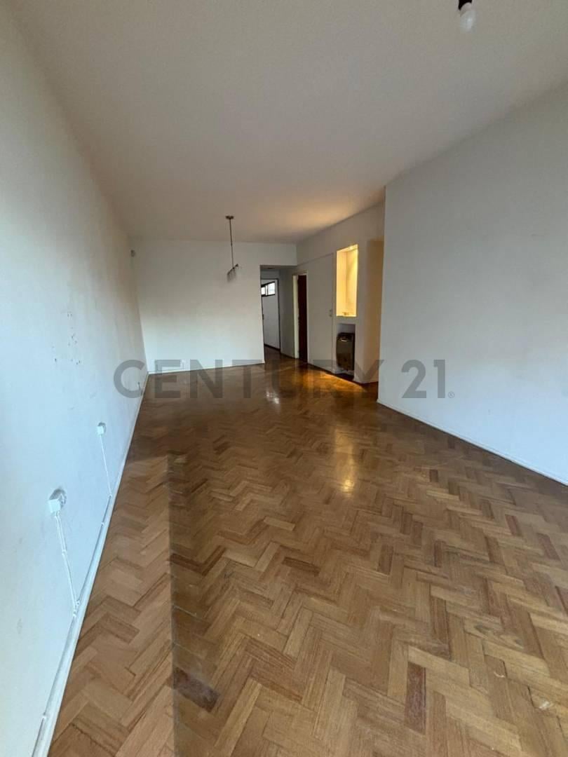 Foto de VENTA SEMIPISO 3 AMB CON 2 ESPACIOS GUARDACOCHES EN NUÑEZ, imagen 5