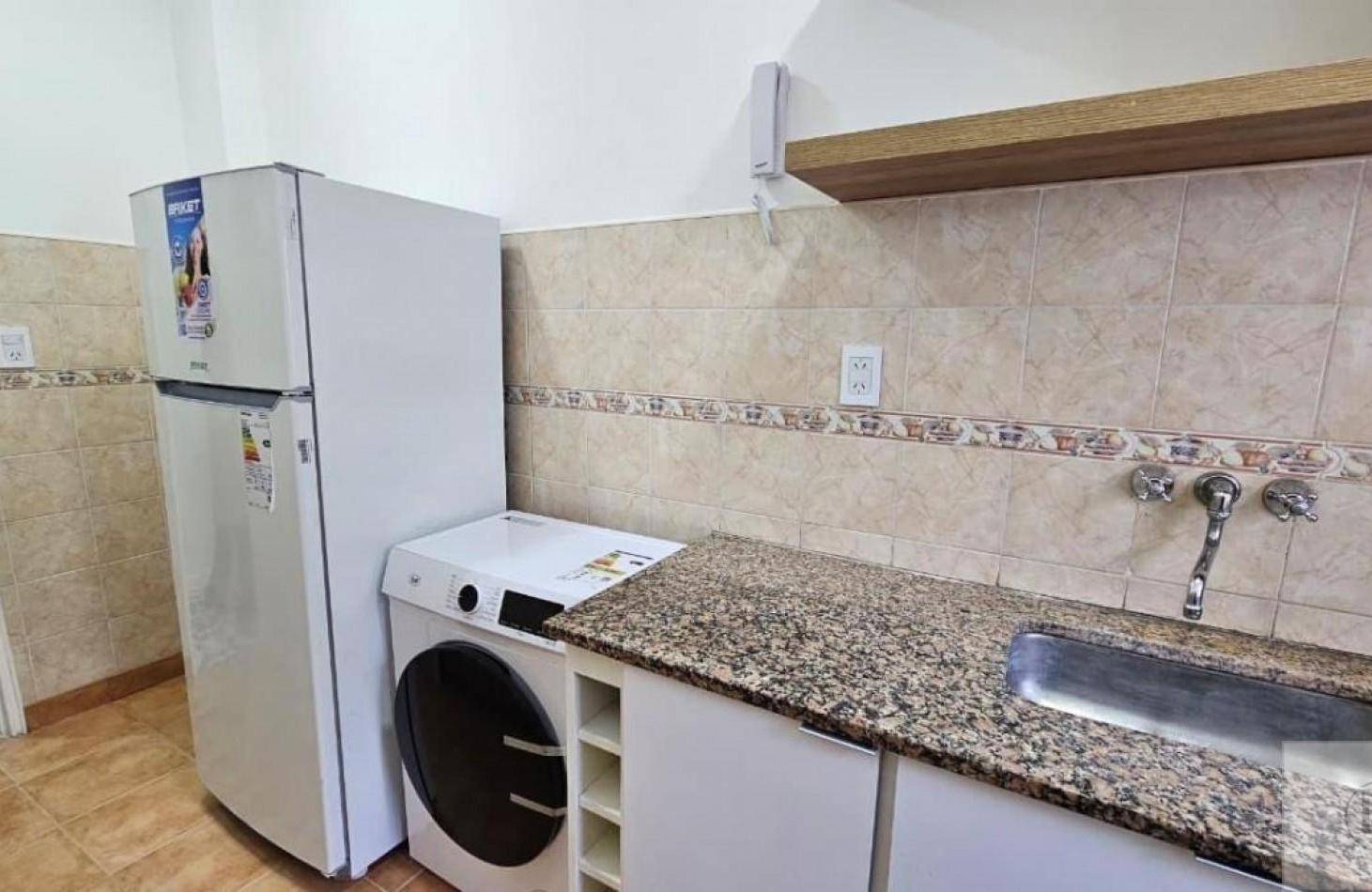Foto de VENTA DE MONOAMBIENTE IMPECABLE LISTO PARA ENTRAR A VIVIR PROXIMO A, imagen 4