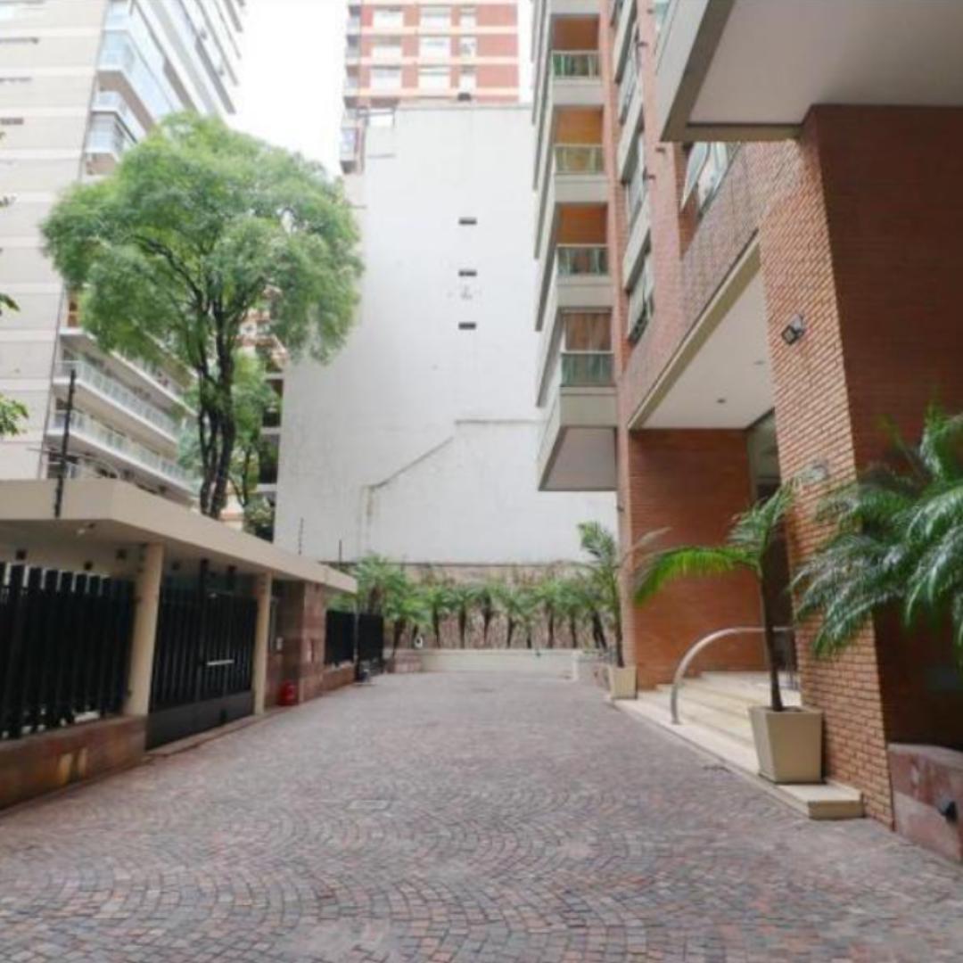 Departamento 4 Ambientes en Belgrano con 2 Cocheras 2