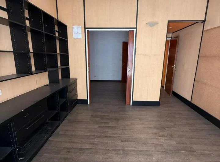 Semipiso de 3 ambiente a Refaccionar en Monserrat 5