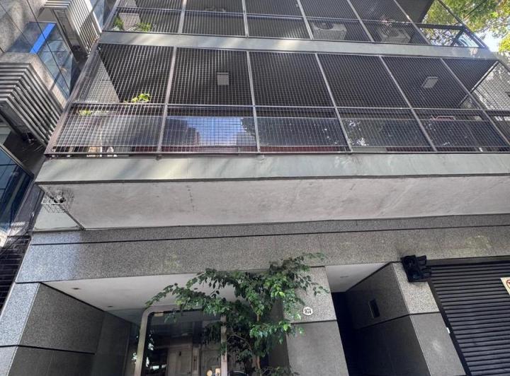 Departamento 4 ambientes en venta  con dependencia