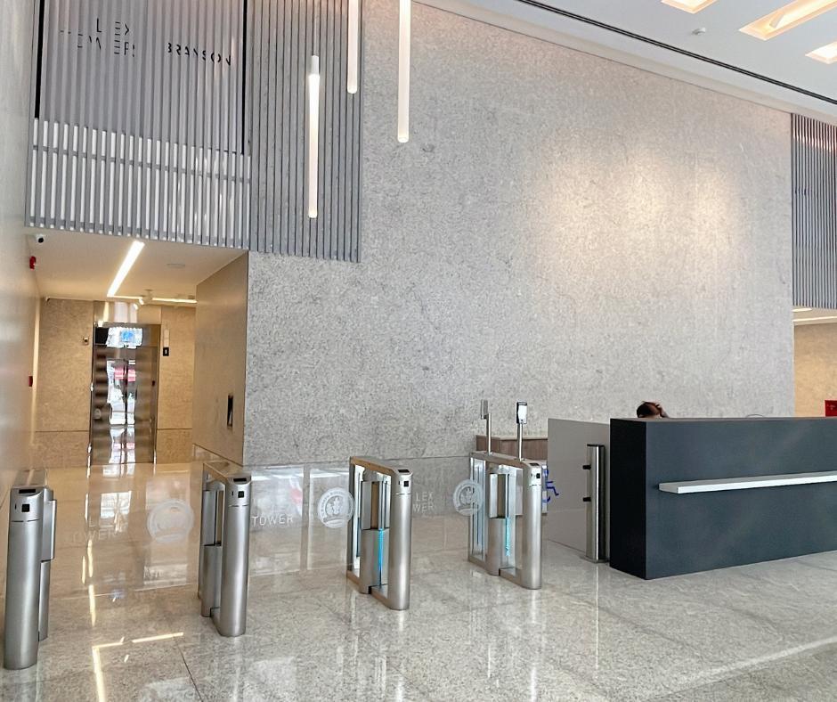 Foto de Venta y Alquiler de Oficina a Estrenar muy luminosa en Lex Tower, imagen 2