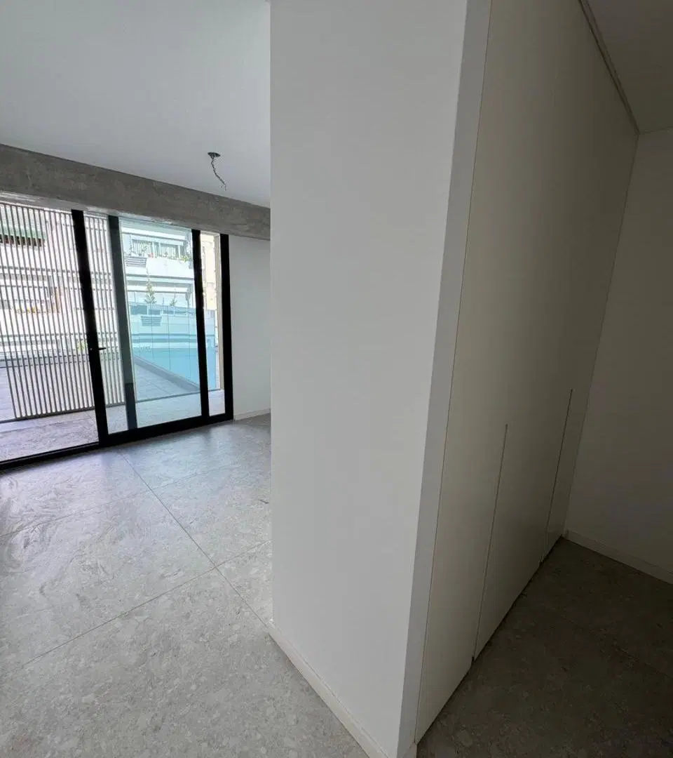 Venta 3 ambientes con gran terraza, balcón y suite 3