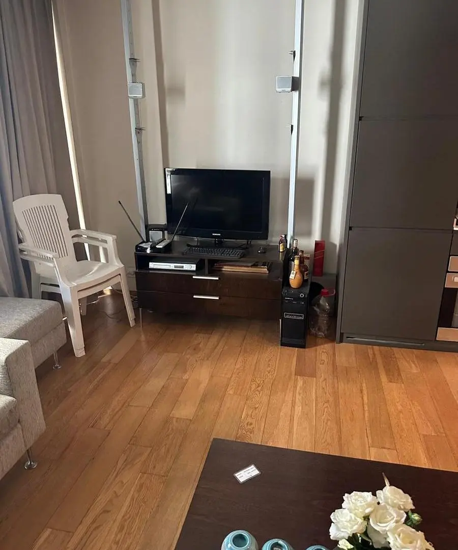 Alquiler 2 ambientes al Frente con Balcón y Amenities – Apto Profesional 2
