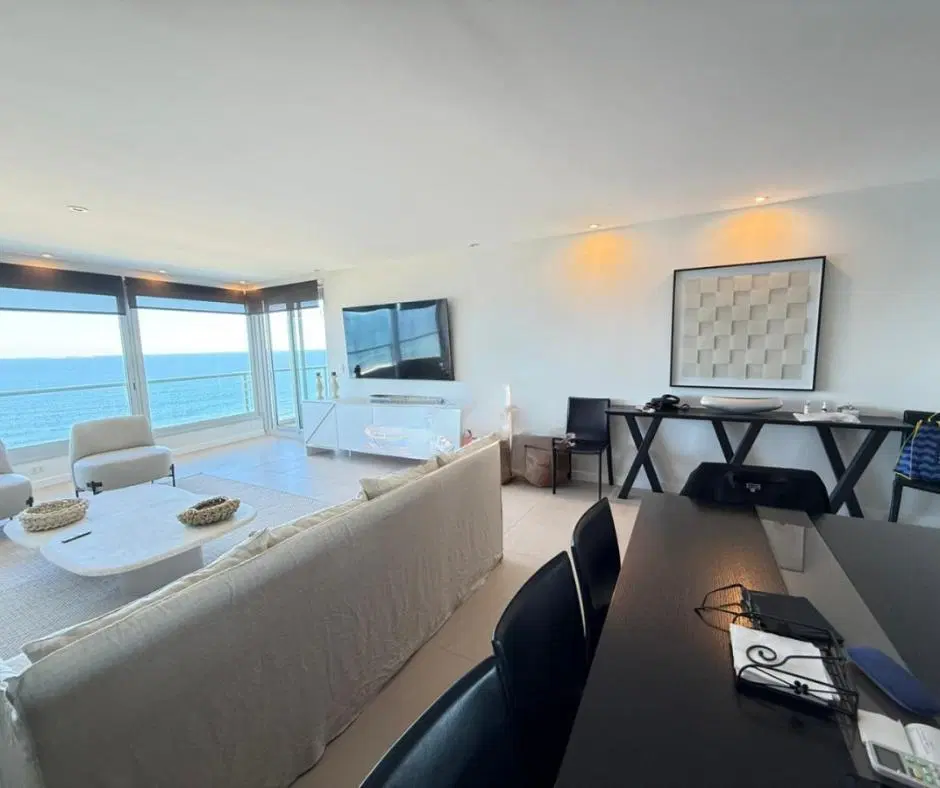 Venta Apartamento en Primera Línea de Playa Brava – 2 Suites con Amenities Premium 3