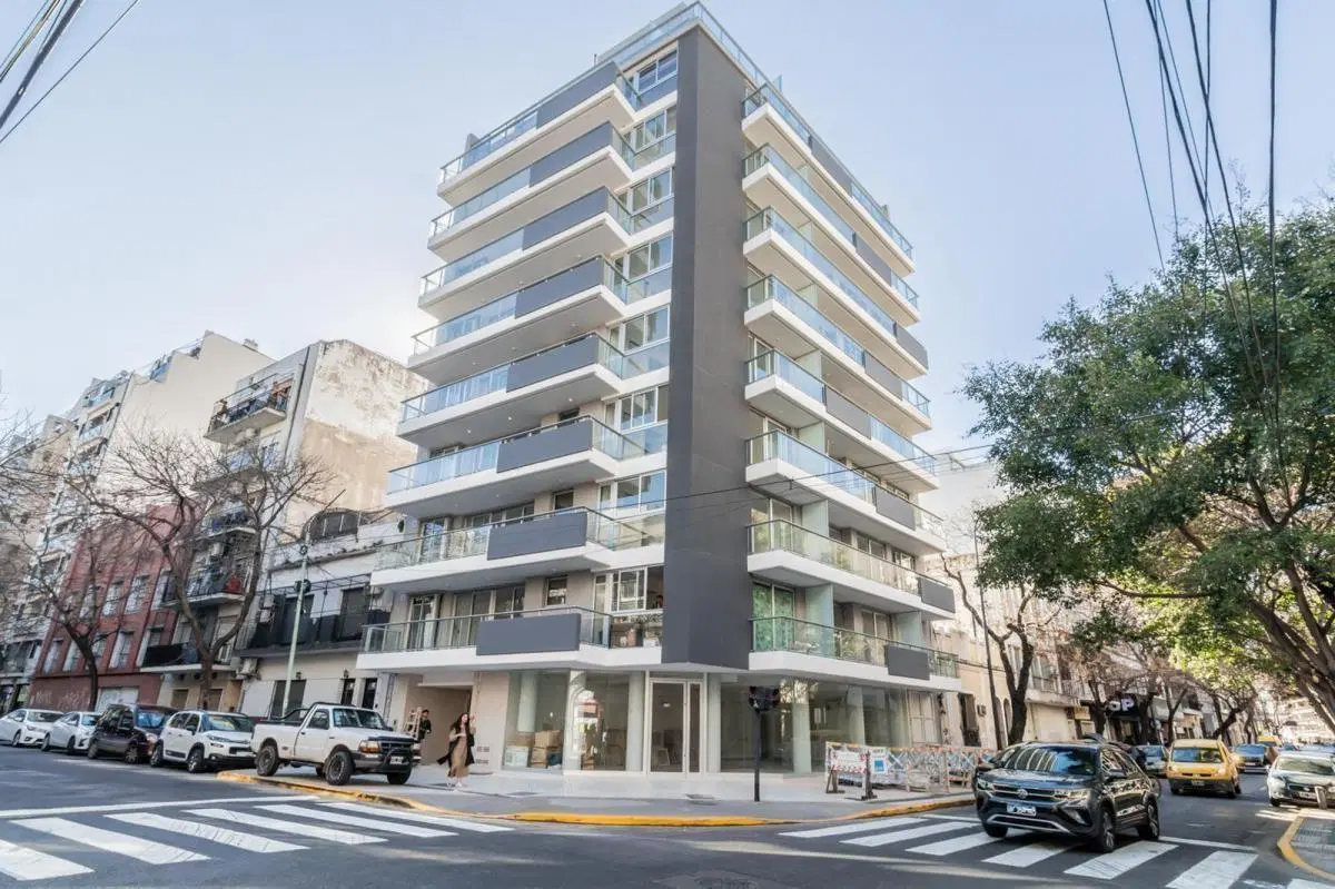 Venta Semipiso de Categoría con Balcón Aterrazado y Suite en Edificio Moderno – Once 4