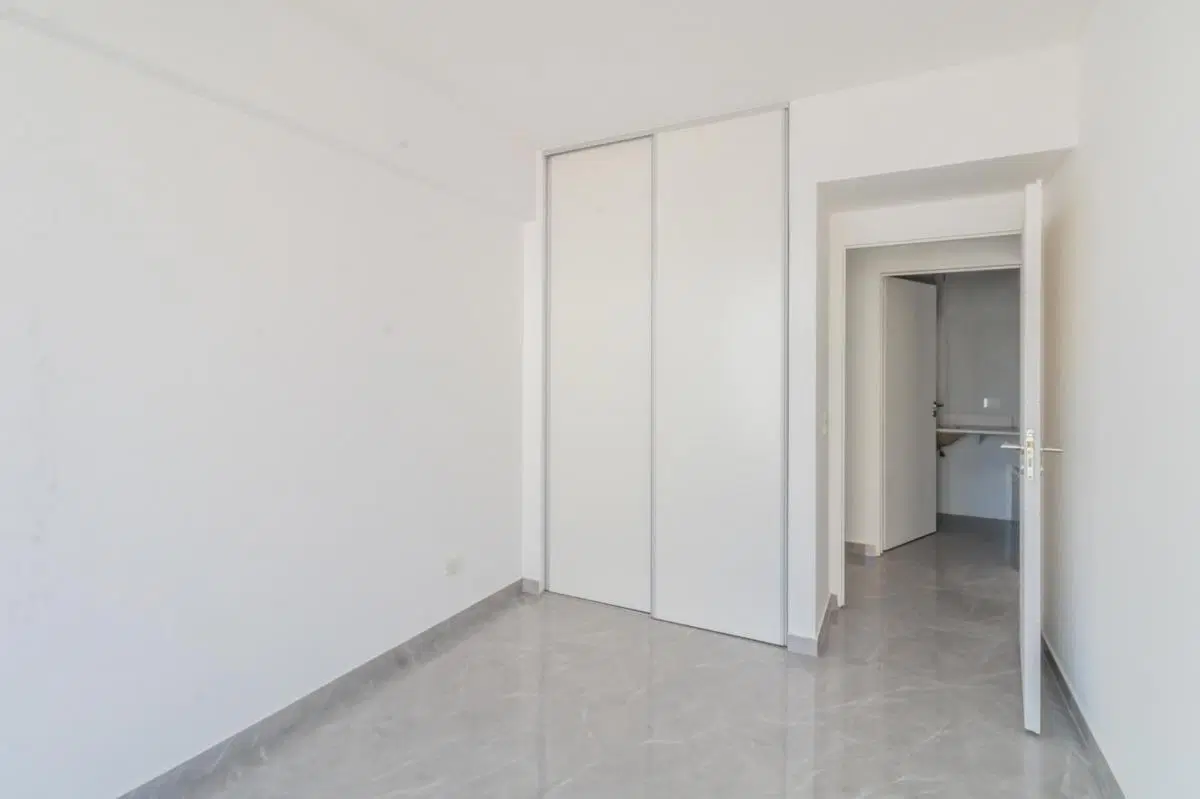 Venta Semipiso de Categoría con Balcón Aterrazado y Suite en Edificio Moderno – Once 3