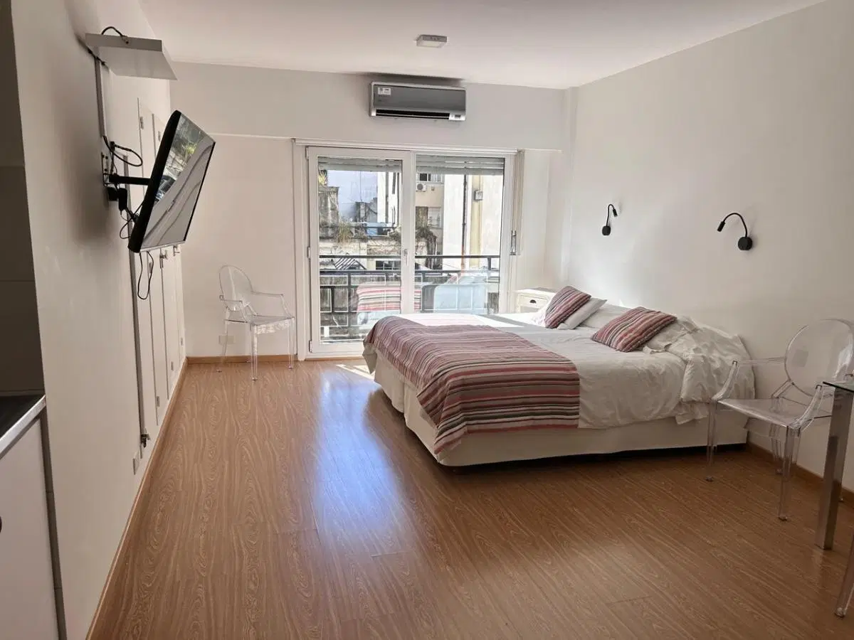 Alquiler Monoambiente Amoblado y Equipado en Retiro – Muy Luminoso y Listo para Ingresar 4