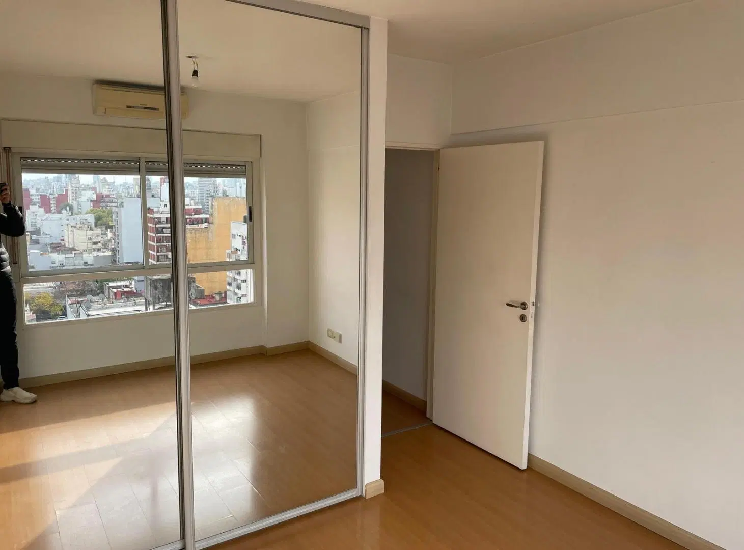 Alquiler departamento de 3 ambientes con cochera- San Cristobal 5
