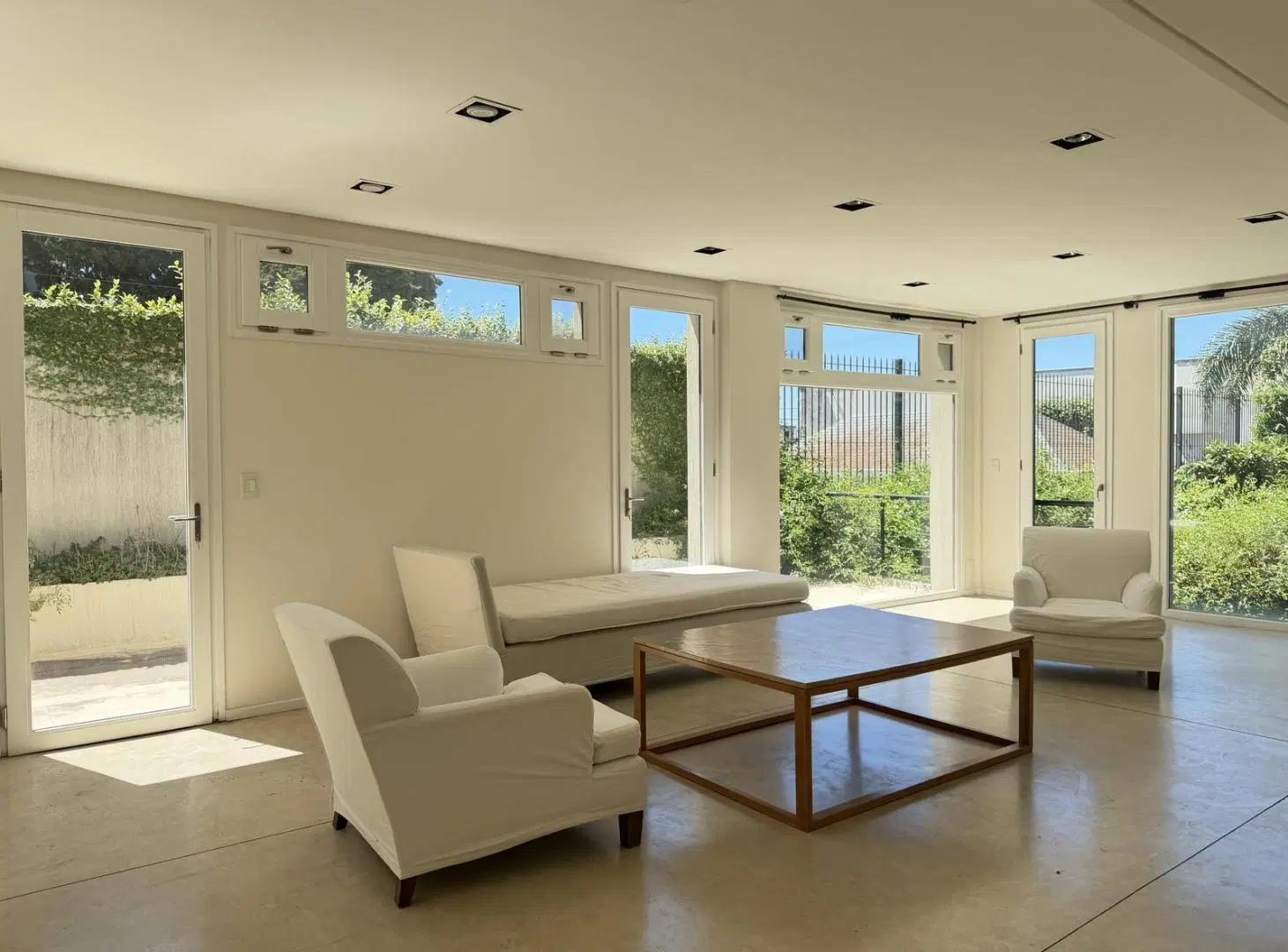 Casa de Lujo en Barrio Parque | 4 Suites, Jardín, Pileta y Ascensor Privado 3