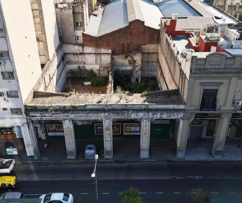 Lote sobre Av. Paseo Colón | 586 m² | Factibilidad PB + 12 Pisos | 6.455 m² Vendibles 8