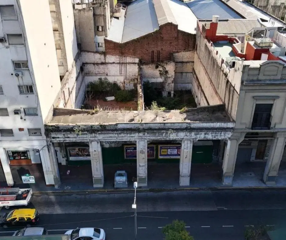 Lote sobre Av. Paseo Colón | 586 m² | Factibilidad PB + 12 Pisos | 6.455 m² Vendibles 5