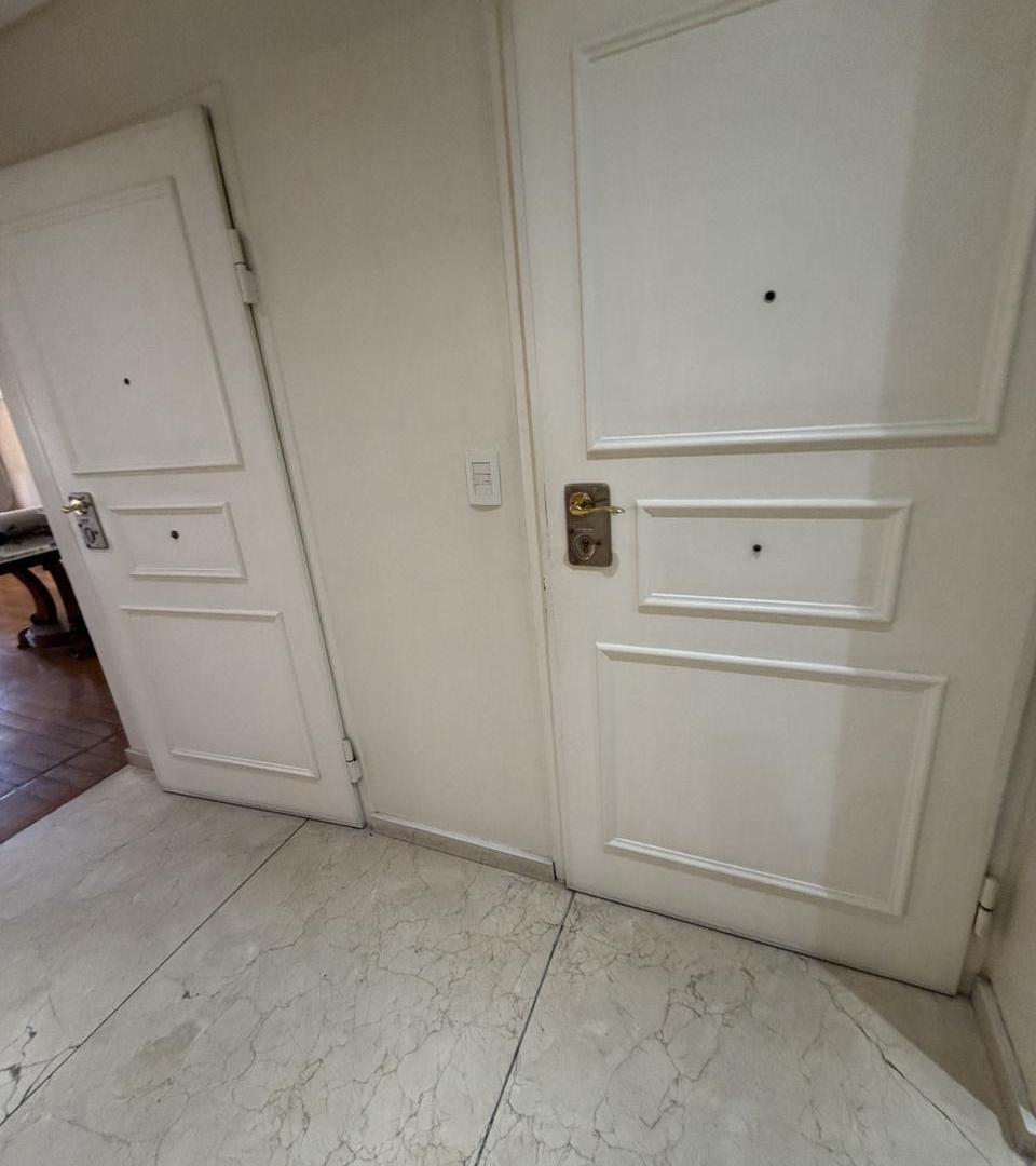 Foto de Venta departamento de 3 ambientes con dependencia, imagen 2