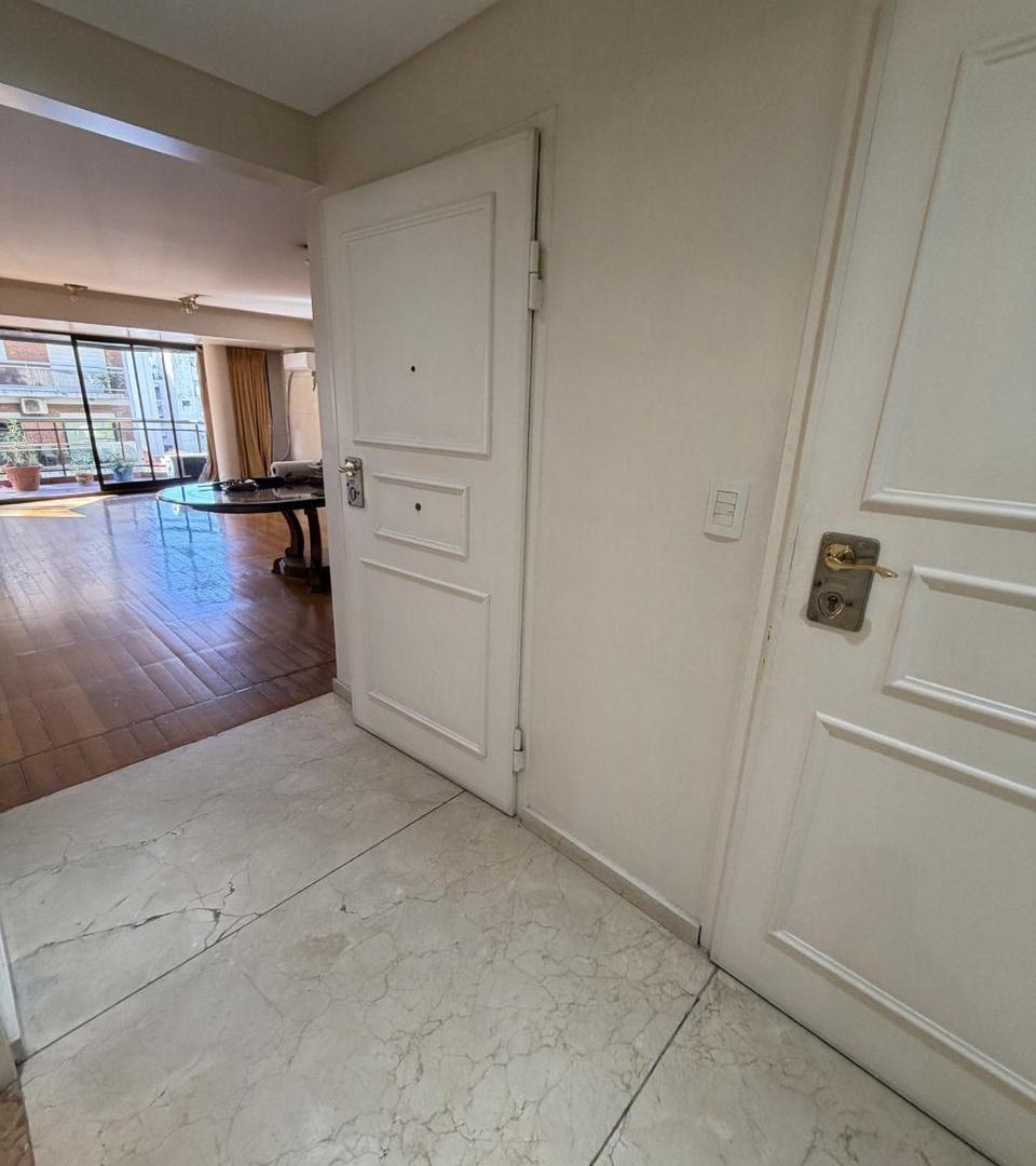 Foto de Venta departamento de 3 ambientes con dependencia, imagen 3