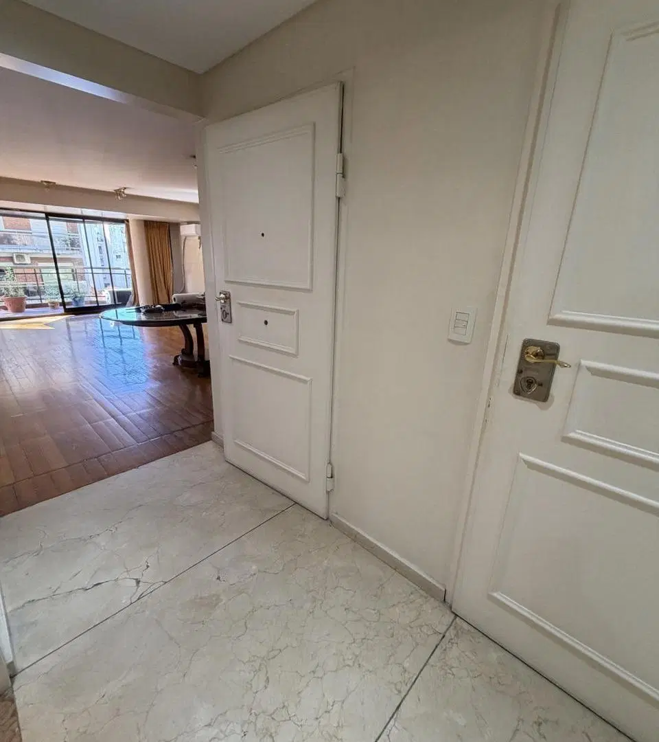 Venta departamento de 3 ambientes con dependencia 2
