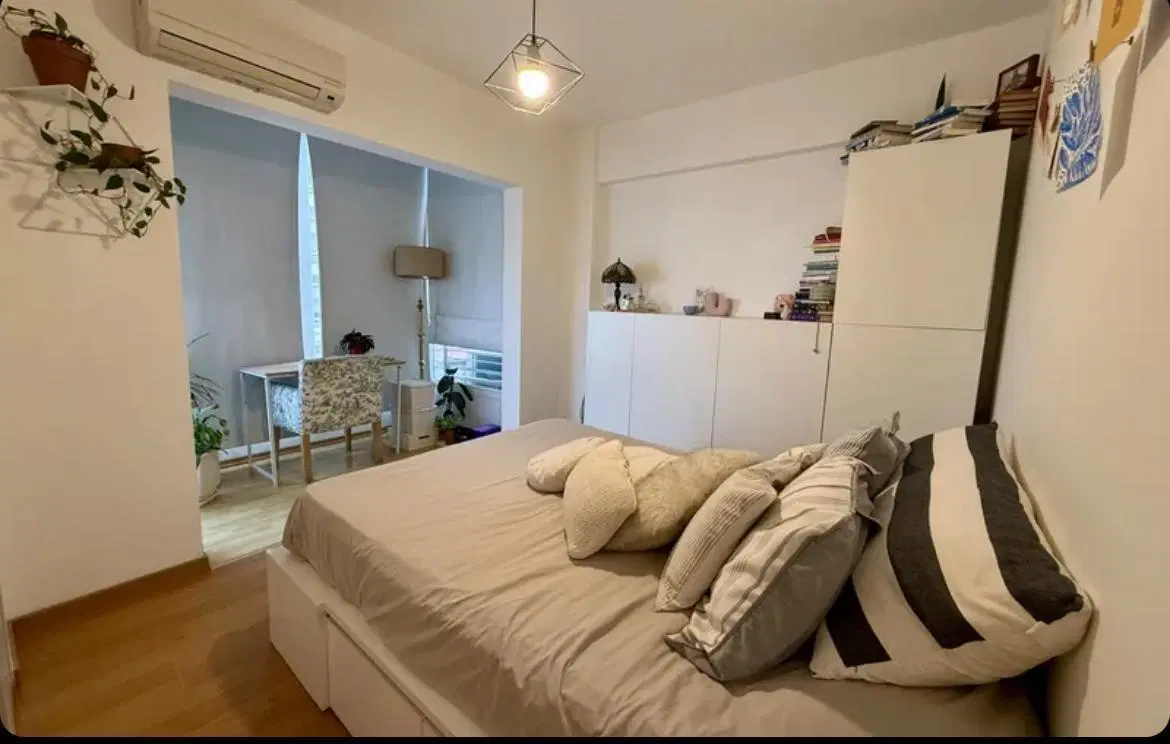 Venta Semipiso de 2 Ambientes al Frente con Balcón Corrido, Vista Abierta y 6 Bauleras 1
