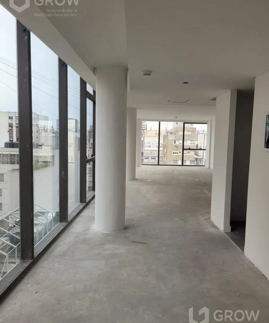 Alquiler Oficina EN PLANTA LIBRE DE GRAN ESCALA – DISEÑO EFICIENTE Y LUMINOSO 2