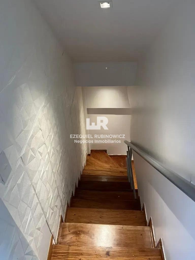 Foto de Venta casa reciclada a nuevo con jardín y cochera en Barrio River, imagen 3