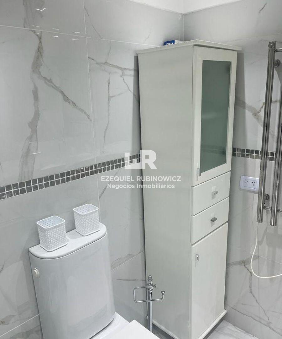 Foto de Venta casa reciclada a nuevo con jardín y cochera en Barrio River, imagen 5