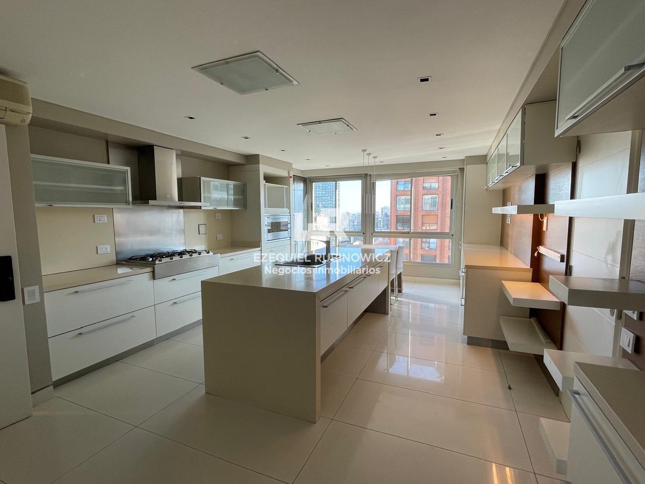 Foto de Venta Triplex premium con terraza propia, 3 cocheras y 7 bauleras, imagen 5