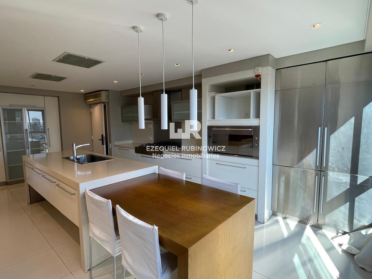 Foto de Venta Triplex premium con terraza propia, 3 cocheras y 7 bauleras, imagen 2