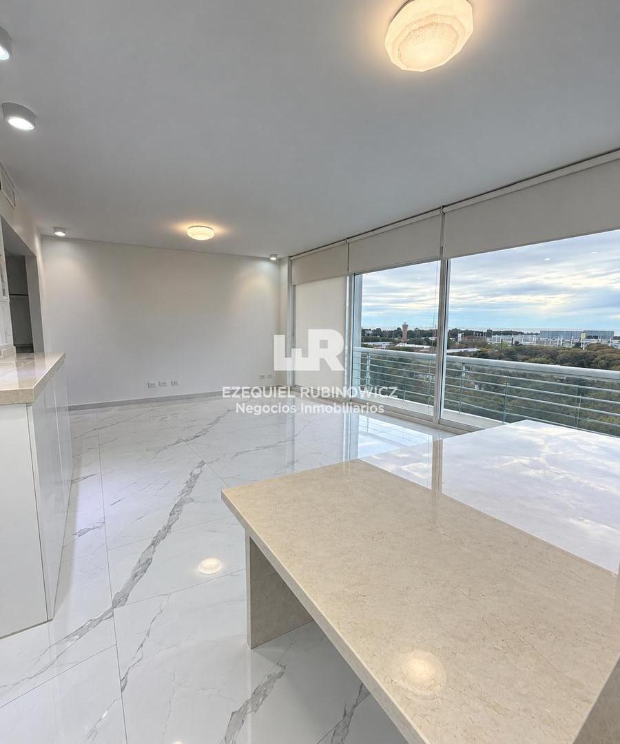 Foto de Venta Torre Centennial | 3 ambientes con cochera doble, baulera y, imagen 2