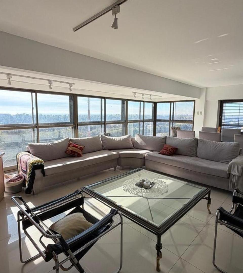 Foto de Venta exclusivo departamento de 5 ambientes con 2 cocheras sobre Av, imagen 5