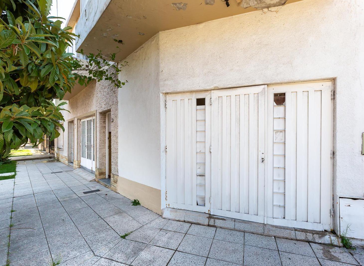 Foto de Venta PH Ramos Mejia con cochera y terreno de 100mts, imagen 1