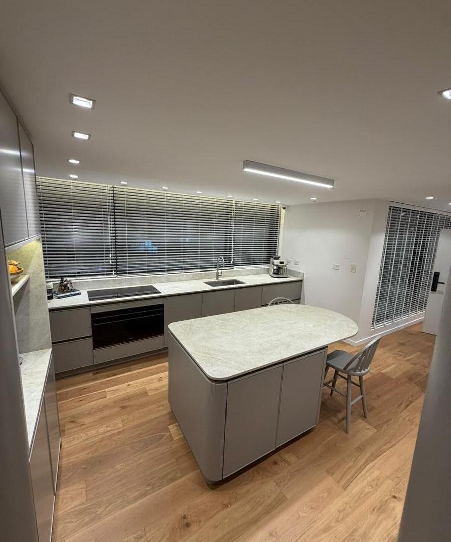 Foto de Venta – Exclusivo 4 ambientes con dependencia, playroom, 3 cocheras y, imagen 4