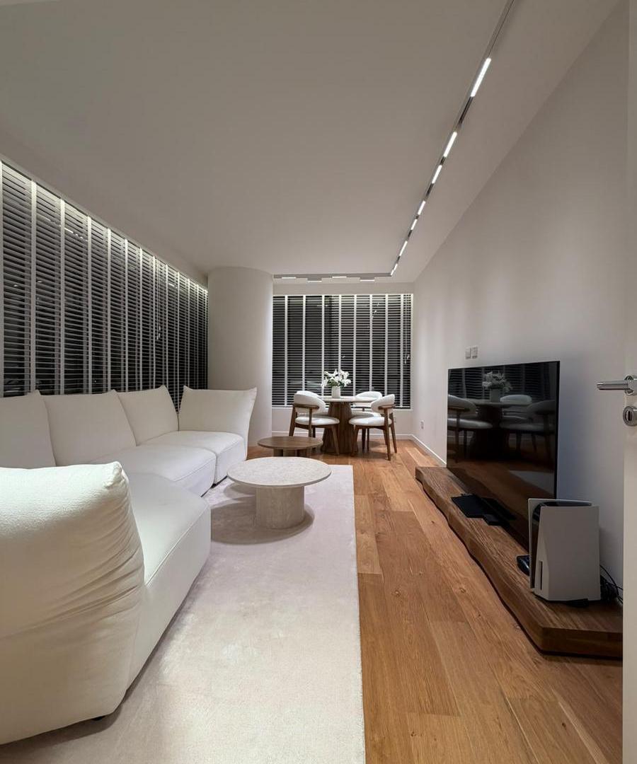 Foto de Venta – Exclusivo 4 ambientes con dependencia, playroom, 3 cocheras y, imagen 3