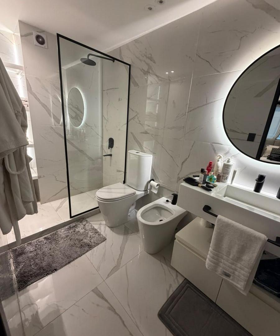 Foto de VENTA | Departamento 3 Ambientes con Cochera y Baulera | Av. del, imagen 4