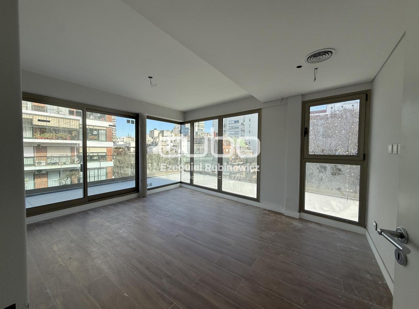 Foto de Venta Departamento 4 Ambientes con Dependencia y Balcón – DOME Cabello, imagen 4