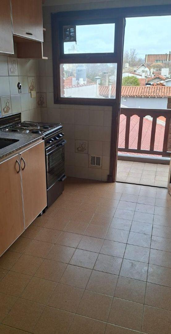 Foto de Depto de un amb lateral con balcón ubicado en Santa Fe y Rawson, imagen 1
