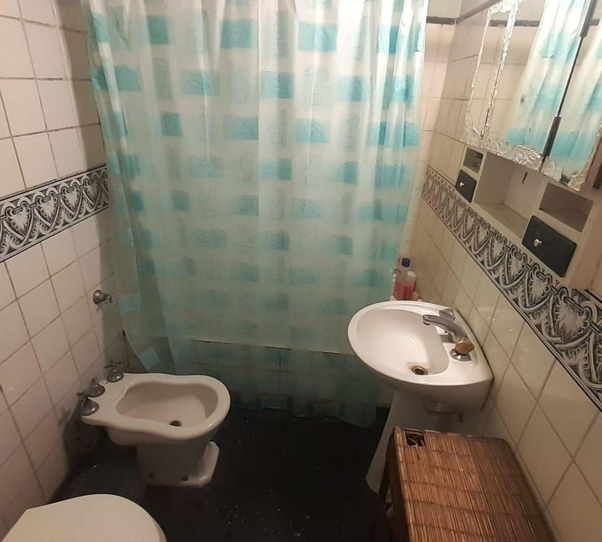 Venta Casa, 3 Unidades Separadas Apto Credito! 2