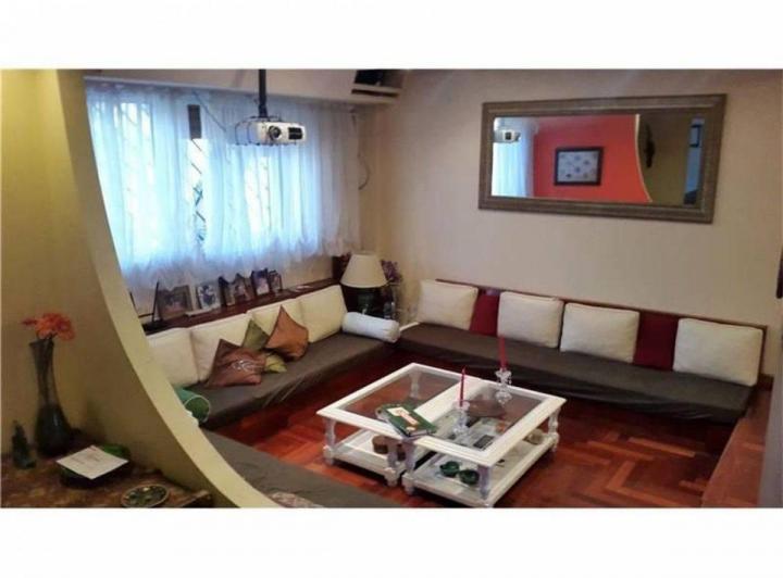 VENTA CASA UNICO LOTE 8X35, JARDIN/PILETA SAAVEDRA 3