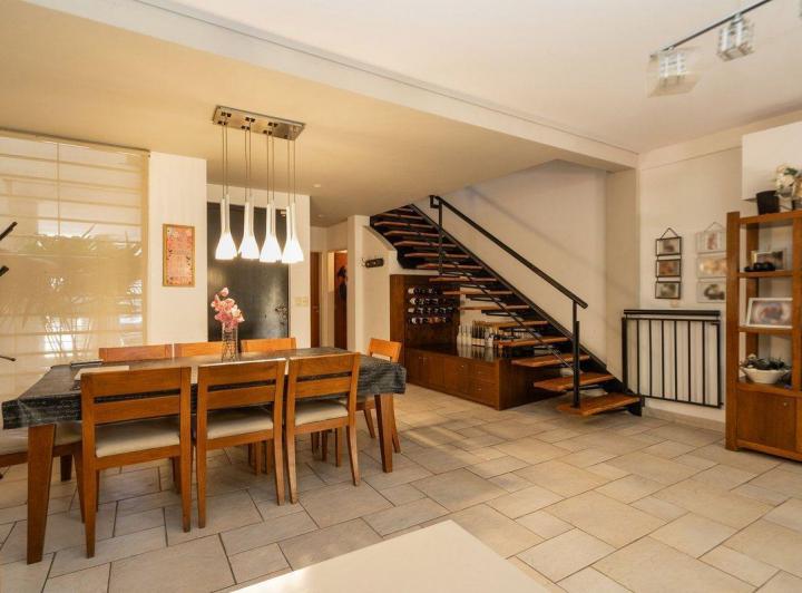 VENTA PH TRIPLEX/5 AMB C/PATIO/COCH/CHACARITA 4