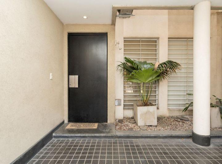 VENTA PH TRIPLEX/5 AMB C/PATIO/COCH/CHACARITA 2