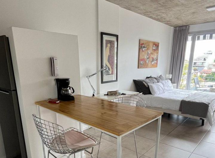 VENTA MONOAMBIENTE AMOBLADO C/BALCON PARQUE CHAS 3