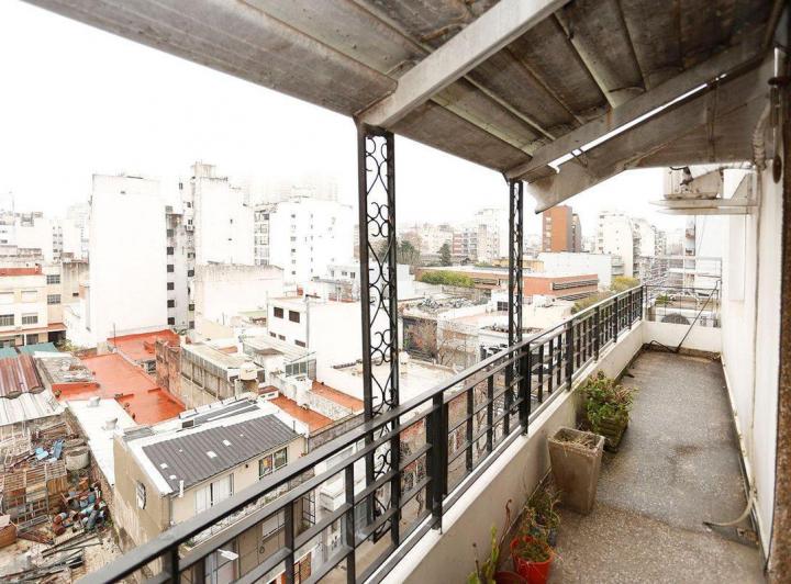ALQUILER - 3 AMBIENTES + BALCON CORRIDO - ALMAGRO 1