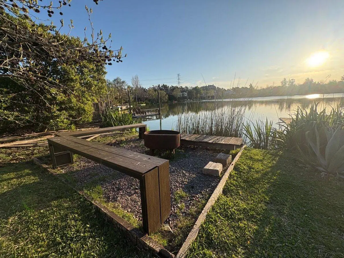 VENTA CASA A LA LAGUNA C/PILETA Y MUELLE TIGRE 4