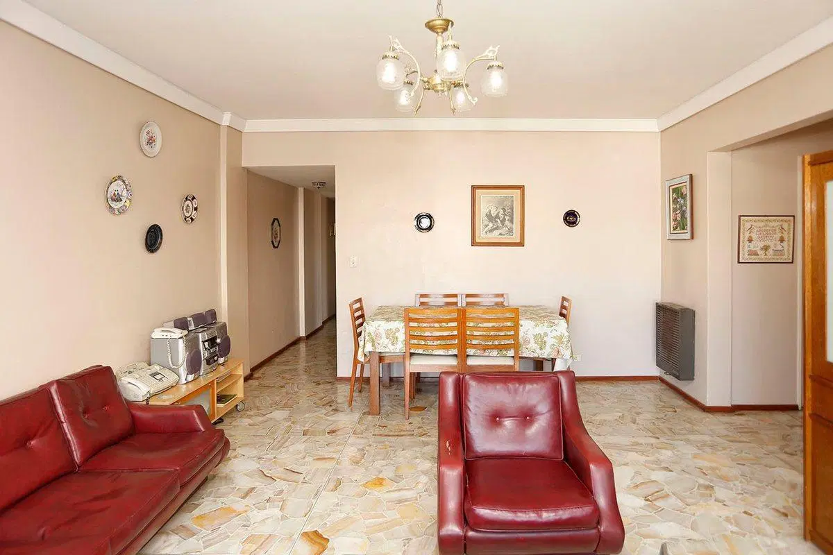 DEPARTAMENTO 3 AMBIENTES BALCON COCHERA MONSERRAT 2